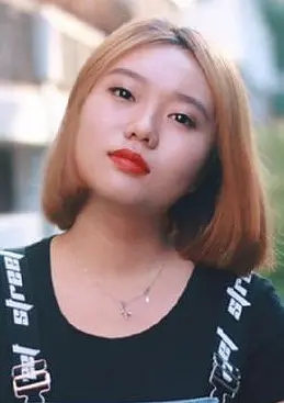 李雪琴